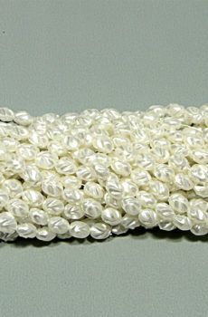 03-089 fehér tekla csavart gyöngy 8x10mm