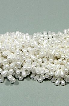 03-101 fehér tekla csepp gyöngy 5x10mm