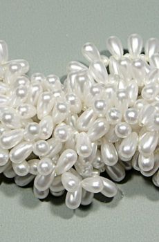 03-152 fehér tekla csepp gyöngy 6x12mm