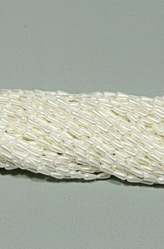 03-191 fehér tekla csepp gyöngy 4x8mm