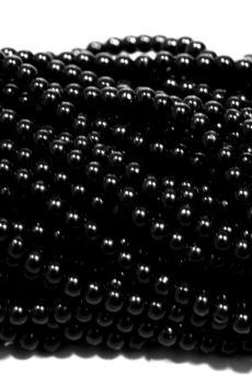 03-194 fekete tekla gyöngy 4mm