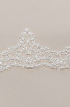 06-1065 Krém gyöngyös szegő csipke 9cm