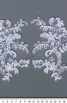 06-1257 Fehér zsinóros páros csipke