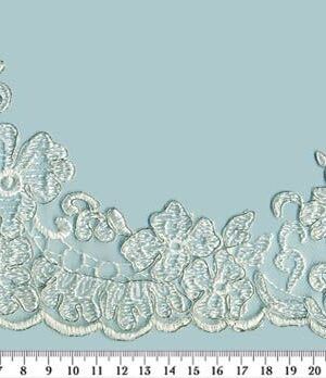 06-1106 Krém ezüst zsinóros szegő csipke 13cm