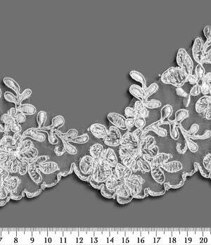 06-1180 Fehér zsinórozott szegő csipke 11cm