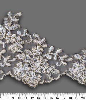 06-1201 Arany zsinóros fehér csipke szegő 11cm