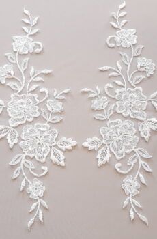 06-1218 Tüll alapú krém páros csipke