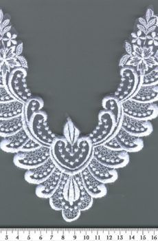06-394 Organza alapú fehér csipkemotívum