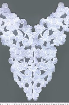 06-530 Düssesz alapú fehér csipkemotívum