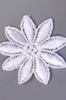 06-666  Virág -fehér