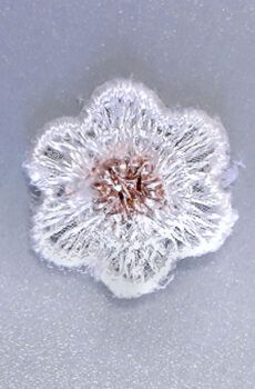 06-768  Virág - krém-arany