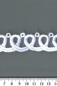 06-842 fehér organza alapú hímzett szegő csipke 2cm