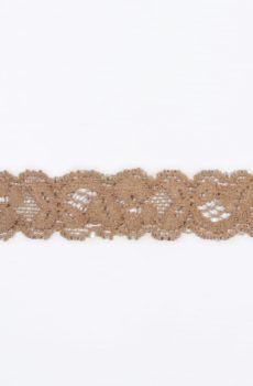 06-m-17 Test színű elasztikus szegő csipke 2cm
