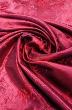 15-12 Burgundi himzett gyűrt taft 150cm