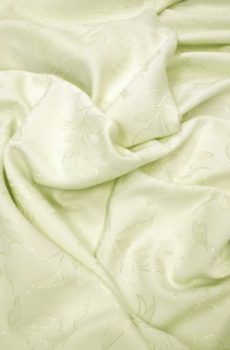 15-19 Világos zöld brokát