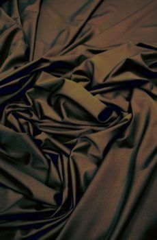 15-28 Csokoládé barna elasztikus matt anyag