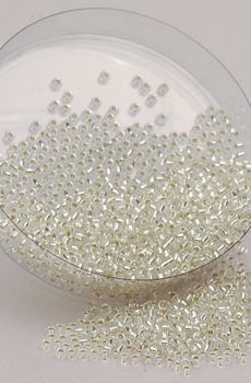 19-015 üveg gyöngy ezüst 2mm
