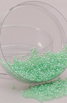 19-018 üveggyöngy zöld 2mm