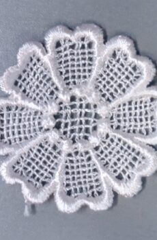 06-672  Virág -fehér (csipke F012 fehér)