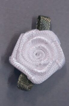 30-119 Fehér/zöld rozetta