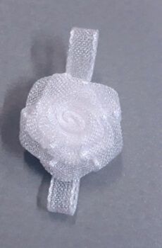30-196 Virág - fehér organza rozetta