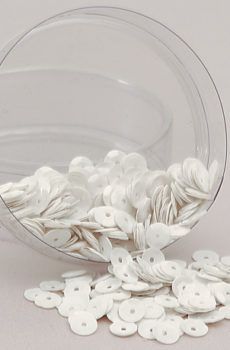 26-011 fehér flitter 6mm 500 gr