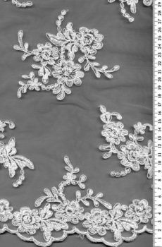 törtfehér rachel (francia) csipkeanyag – romantikus virágcsokor mintával