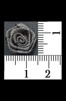 30-150 Virág - Fekete rozetta