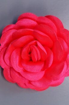 30-18 Neon pink szatén pufi rózsa 8cm