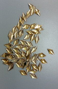 18-10 Arany színű felvasalható dísz 100db