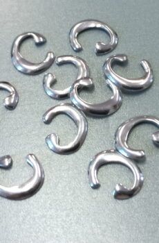 18-20 Ezüst színű felvasalható dísz 10db