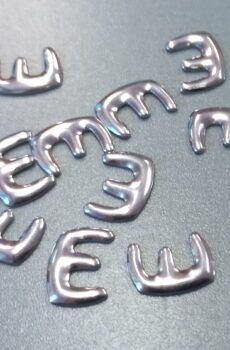 18-23 Ezüst színű felvasalható dísz 10db