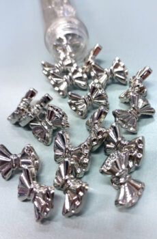 01-154 Ezüst színű műanyag gomb