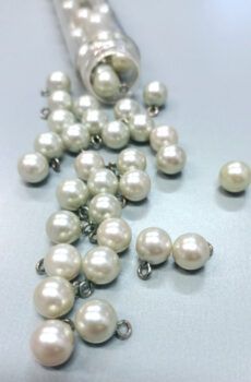 01-267 Halvány zöld színű műanyag gyöngygomb