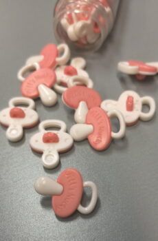 01-164 Rózsaszín cumi gomb