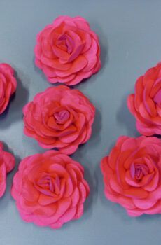 30-28 Neon pink szatén pufi rózsa 5cm