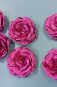 30-29 Rózsaszín szatén pufi rózsa 5cm