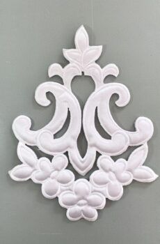 06-429 Steppelt szatén fehér csipkemotívum