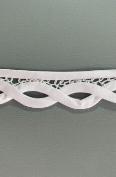 06-698 fehér szatén szegő 2,5cm