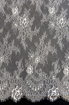 28-672 Törtfehér rachel csipke