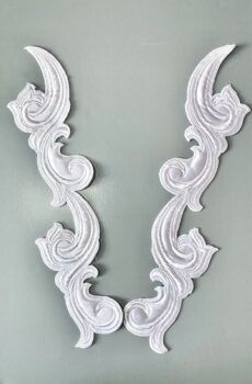 06-435 Steppelt szatén fehér páros csipkemotívum