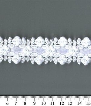 06-538 Fehér szatén csipke szegő 3cm