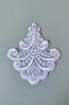 06-358 Organza alapú fehér csipkemotívum