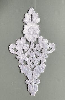 06-616 Düsessz alapú fehér rácsos csipkemotívum