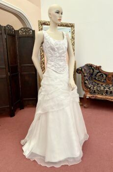 33-2899 Krém "A" vonalú menyasszonyi ruha