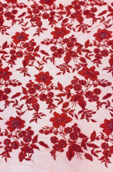 Piros telibe hímzett csipke anyag – flitterekkel díszítve