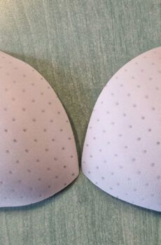 40-010-4 Melltartó kosár háromszög fehér "M"