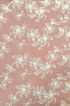 28-759-4 törtfehér gyöngyös csipkeanyag